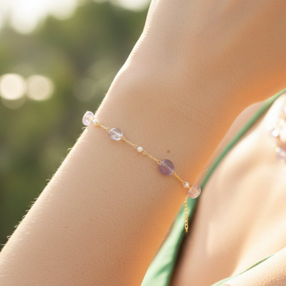 "Elegant & Trendy Bracelet, A Perfect Gift for Women, Thoughtful, EVCH1257